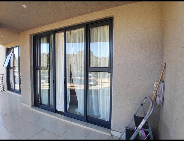 2 BEDROOM APARTMENT FOR SALE IN ROOIHUISKRAAL NORTH